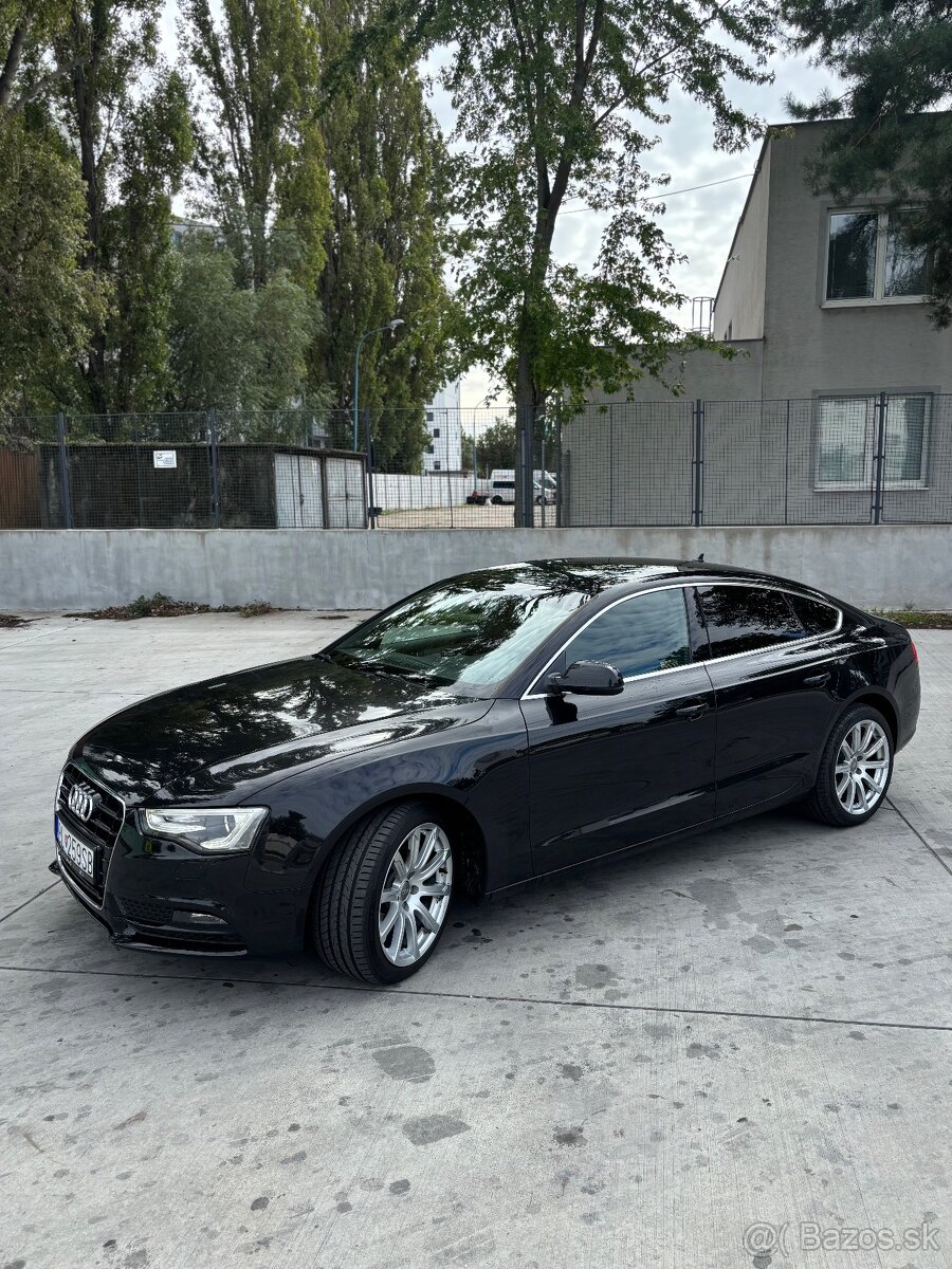 ZNÍŽENÁ CENA Audi a5