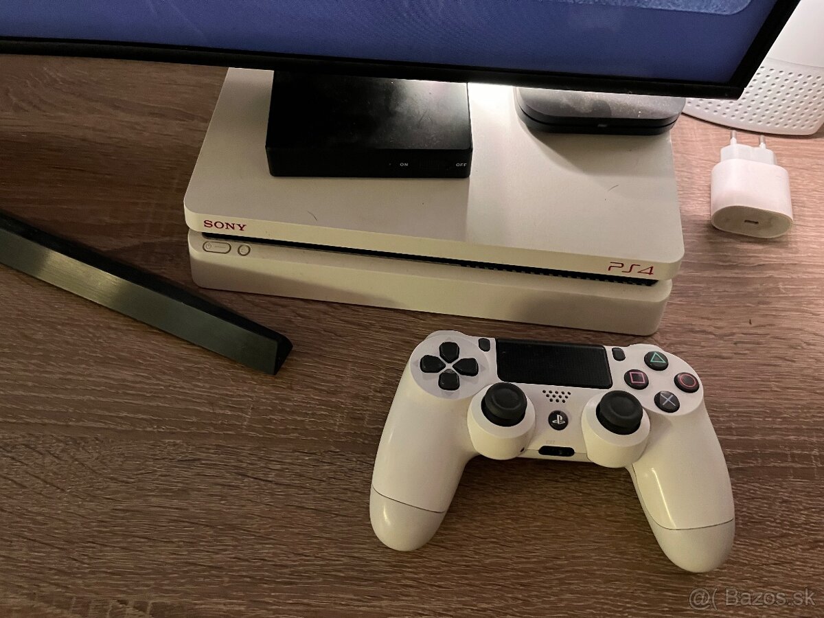 Ps4 slim 500gb plus 1 hra ovládač