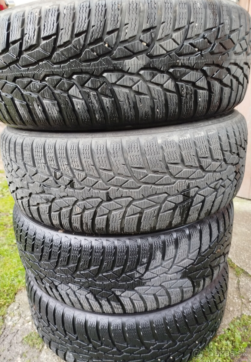 Predam jazdene zimne pneu 205/60R16 NOKIAN WRD4 92H