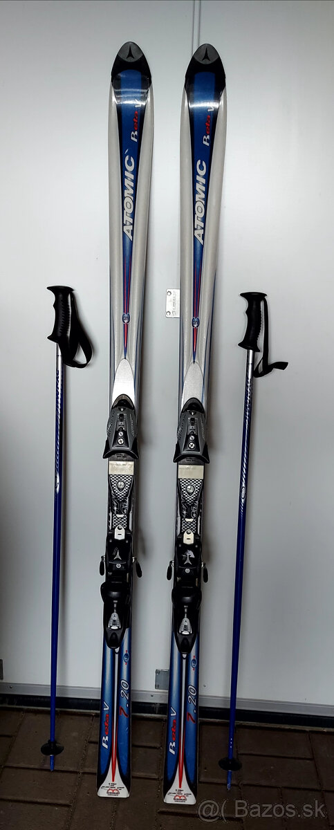 Predam lyze Atomic dlzka 170cm spolu s palicami.