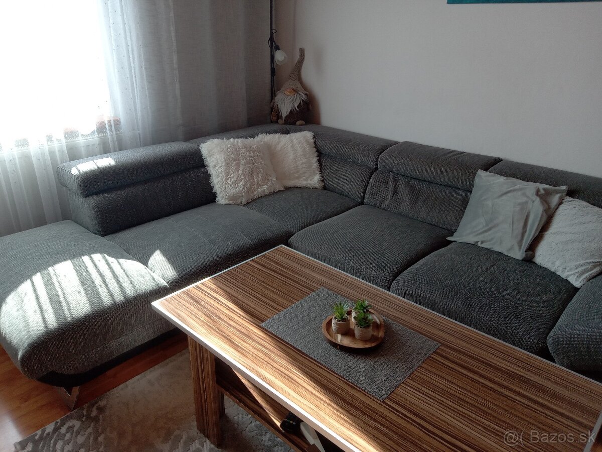 Rohová rozkladacia sedačka