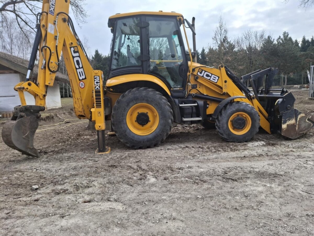 Jcb 3cx / 2021 , 1080 hodin traktor bager