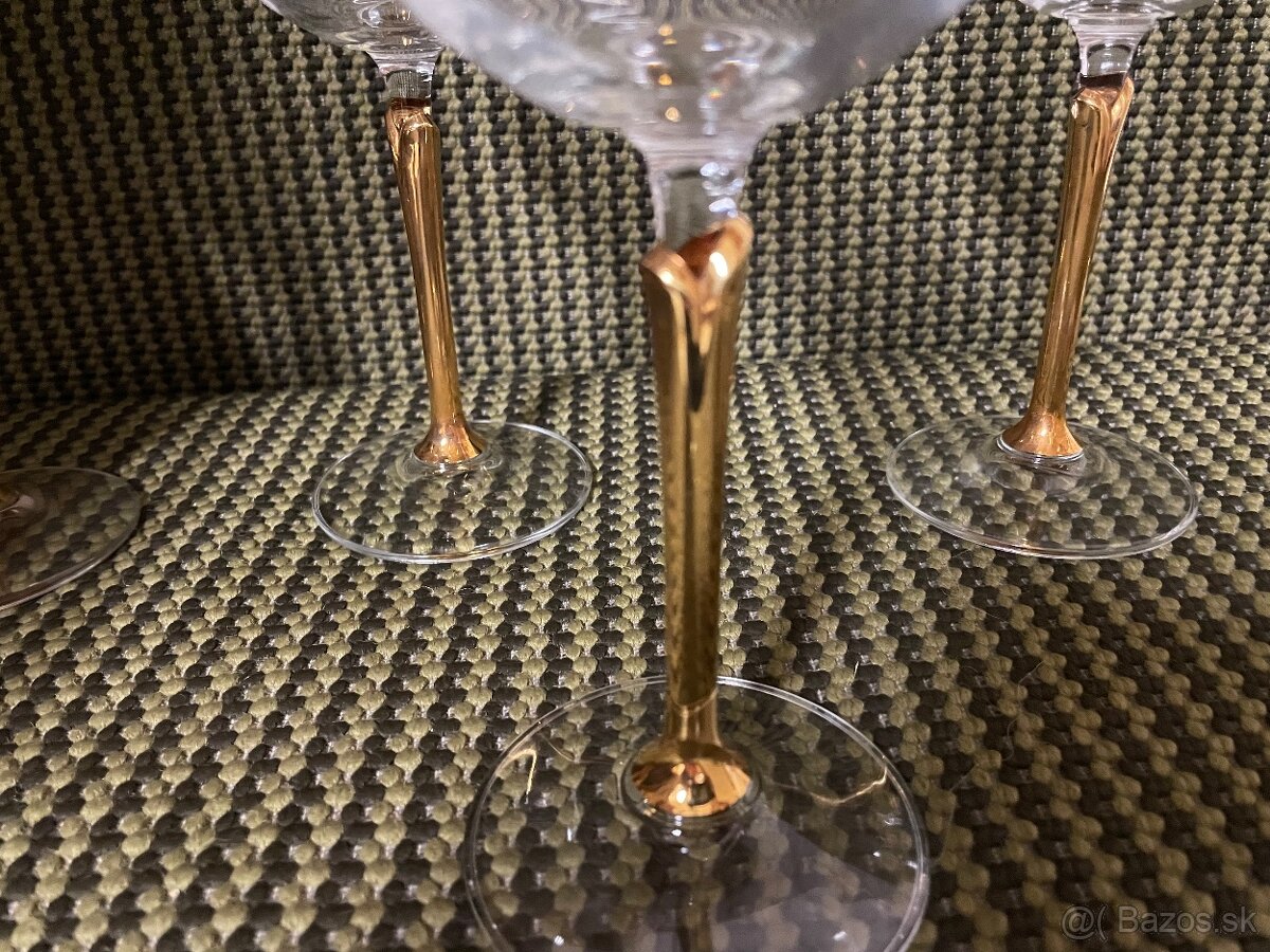 Predám sadu pohárov Zlata Zuzana