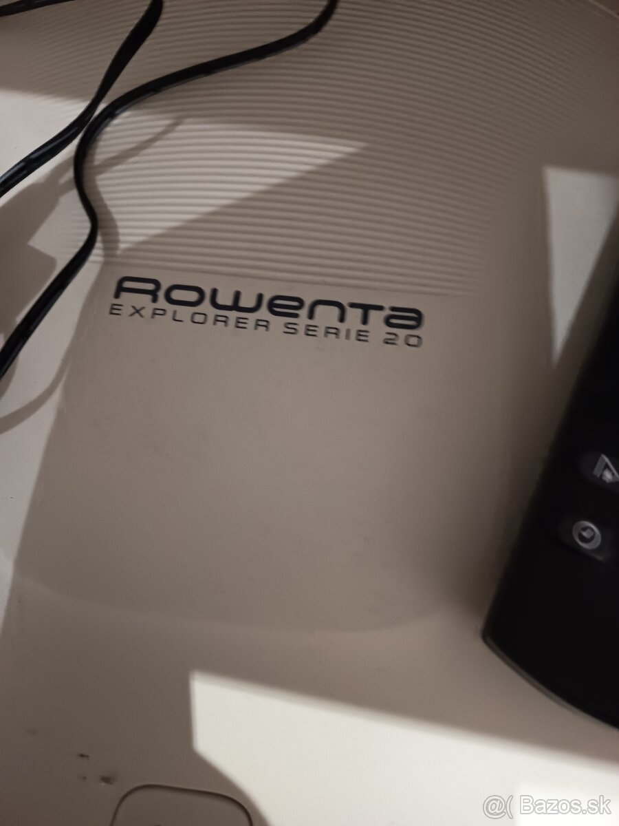 Predám robotický vysávač Rowenta