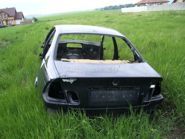 bmw rozpredaj na suciastky sklet kostra bmw e46 sedan neposk
