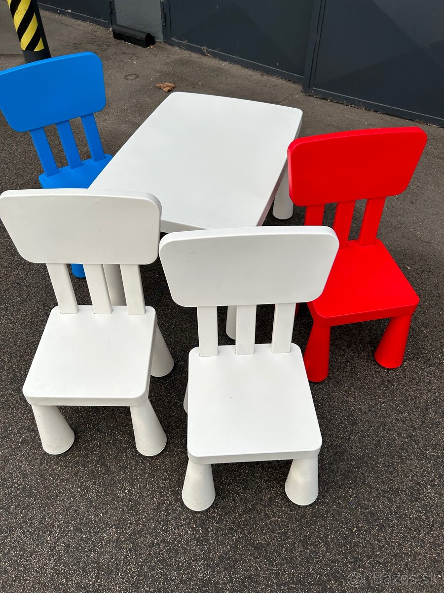 Ikea mammut stôl a stoličky