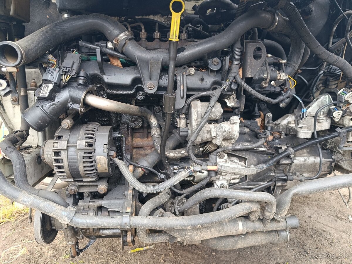 motor citroen,peugeot