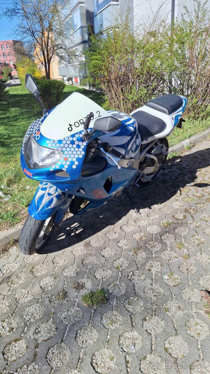 Suzuki GSXR 750 103kW