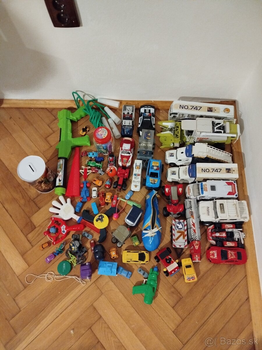 Mix hračiek