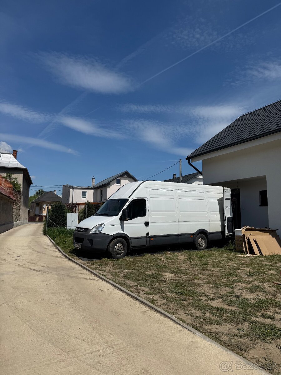 PROFESIONÁLNE SŤAHOVANIE PREPRAVA VYPRATÁVANIE MONTÁŽ KE/SK