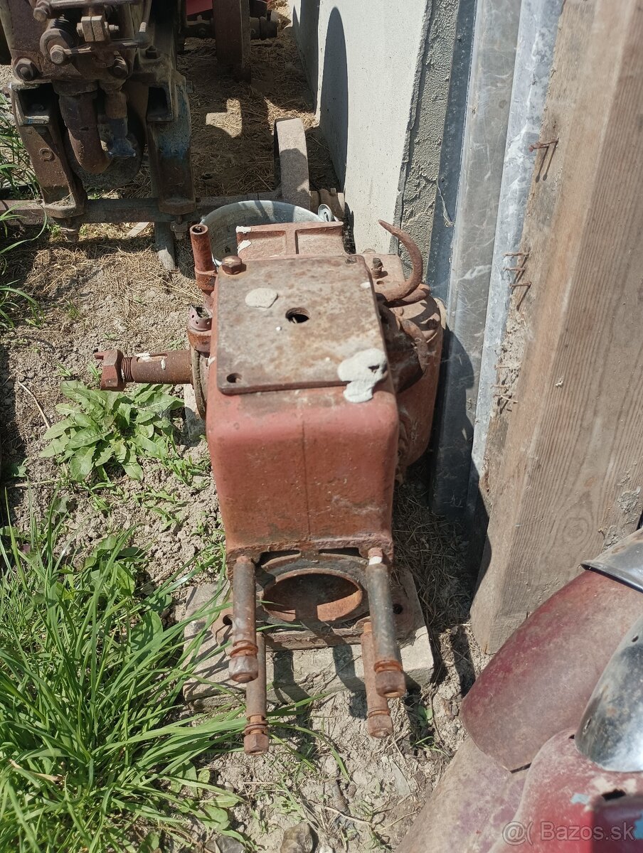 Časť zo stabilného motora
