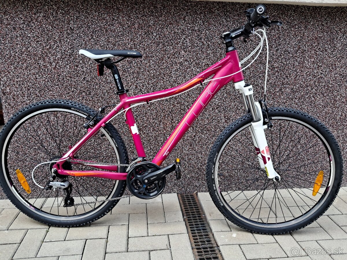 Cube access 26