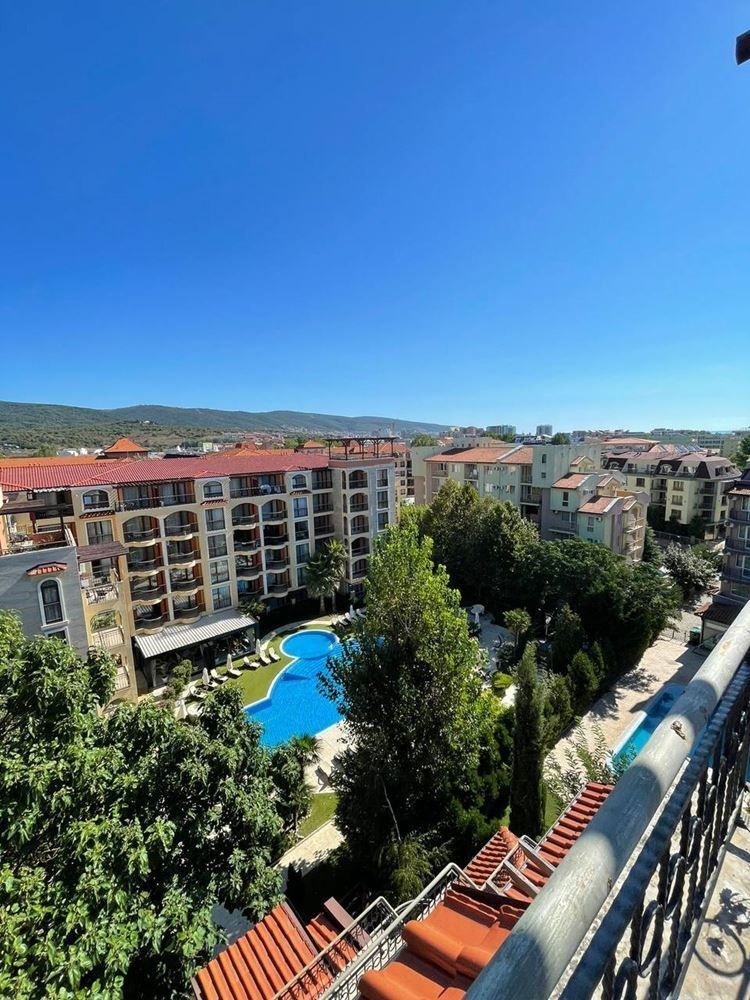 Penthouse s priestrannou terasou s vírivkou a panoramatickým