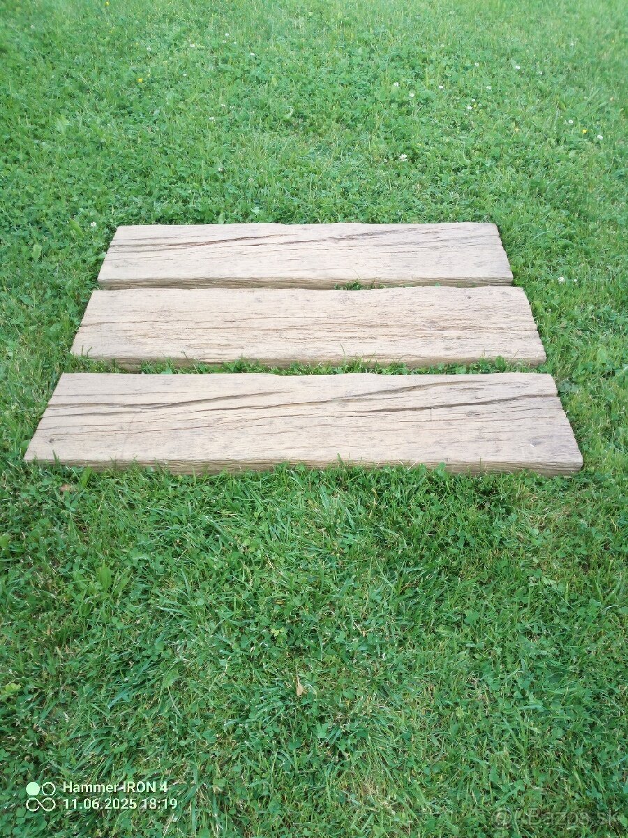 Chodník