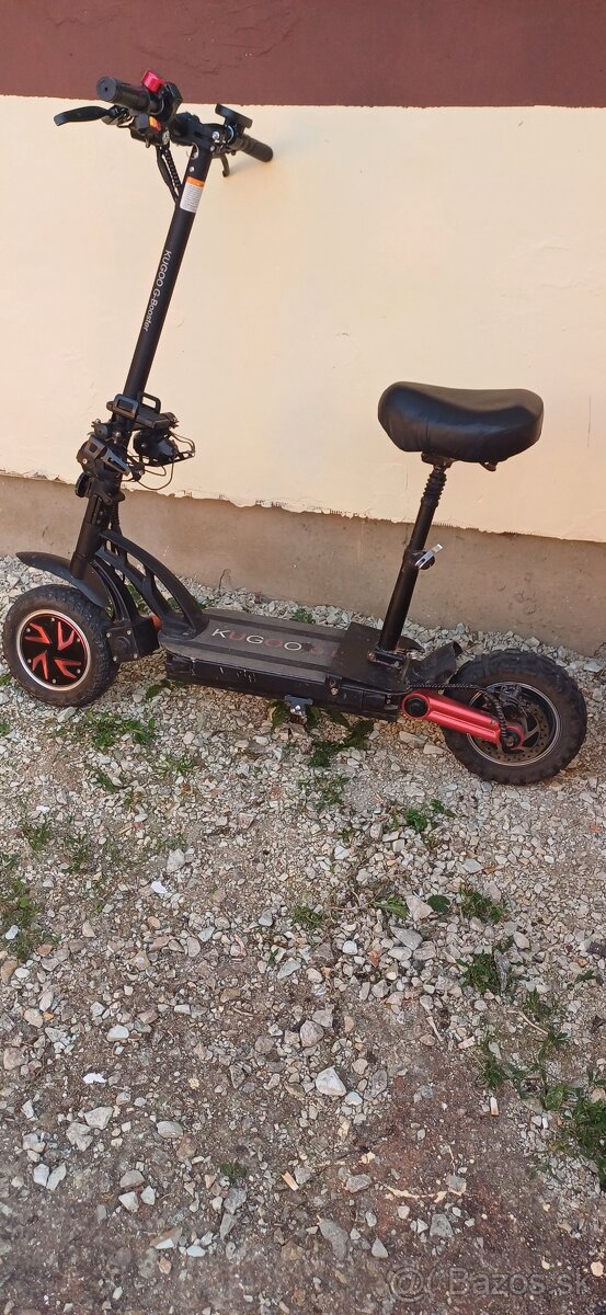 Ponukam na predaj elektricku kolobešku KUGOO G-Booster