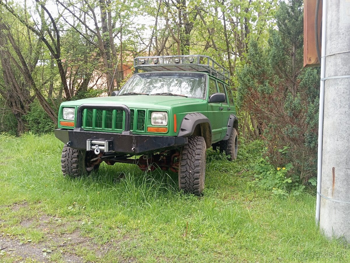 Jeep Cherokee