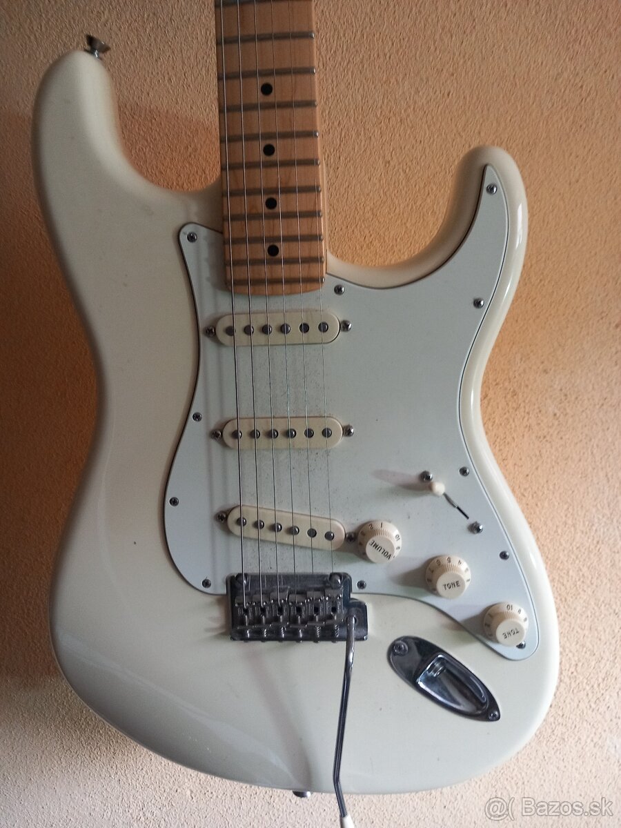 Predám ele.giraru Fender Stratocaster USA