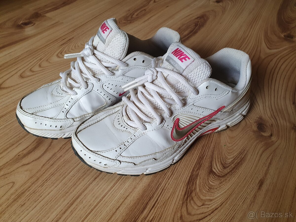 Dámske Nike tenisky