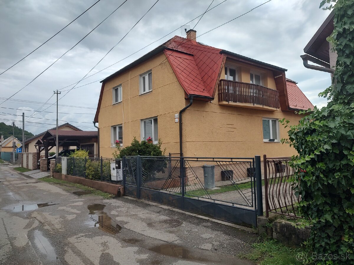 Rodinný dom-Streženice
