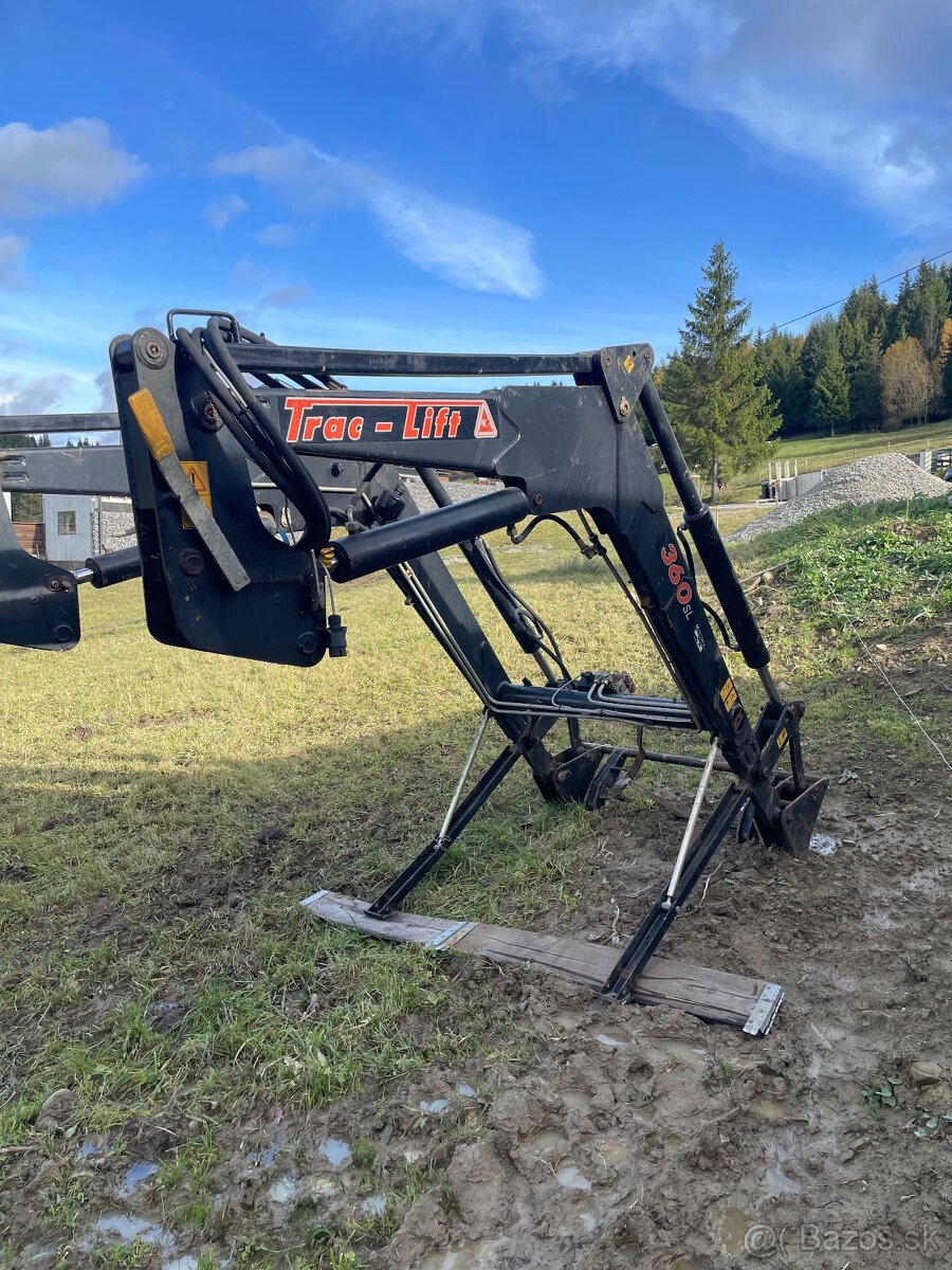Čelný nakladač trac lift