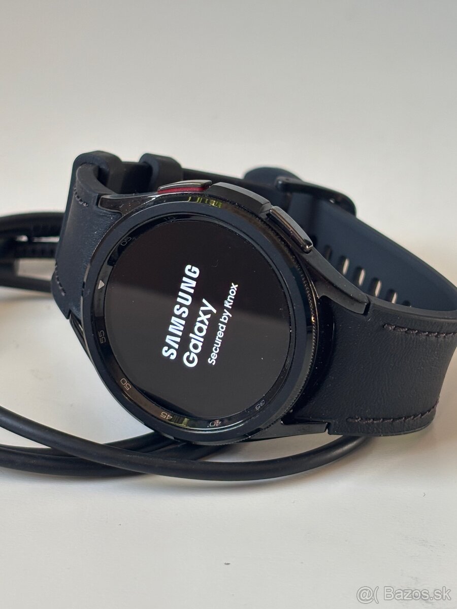 Samsung Galaxy Watch 6 Classic 43mm, Black & Black silver