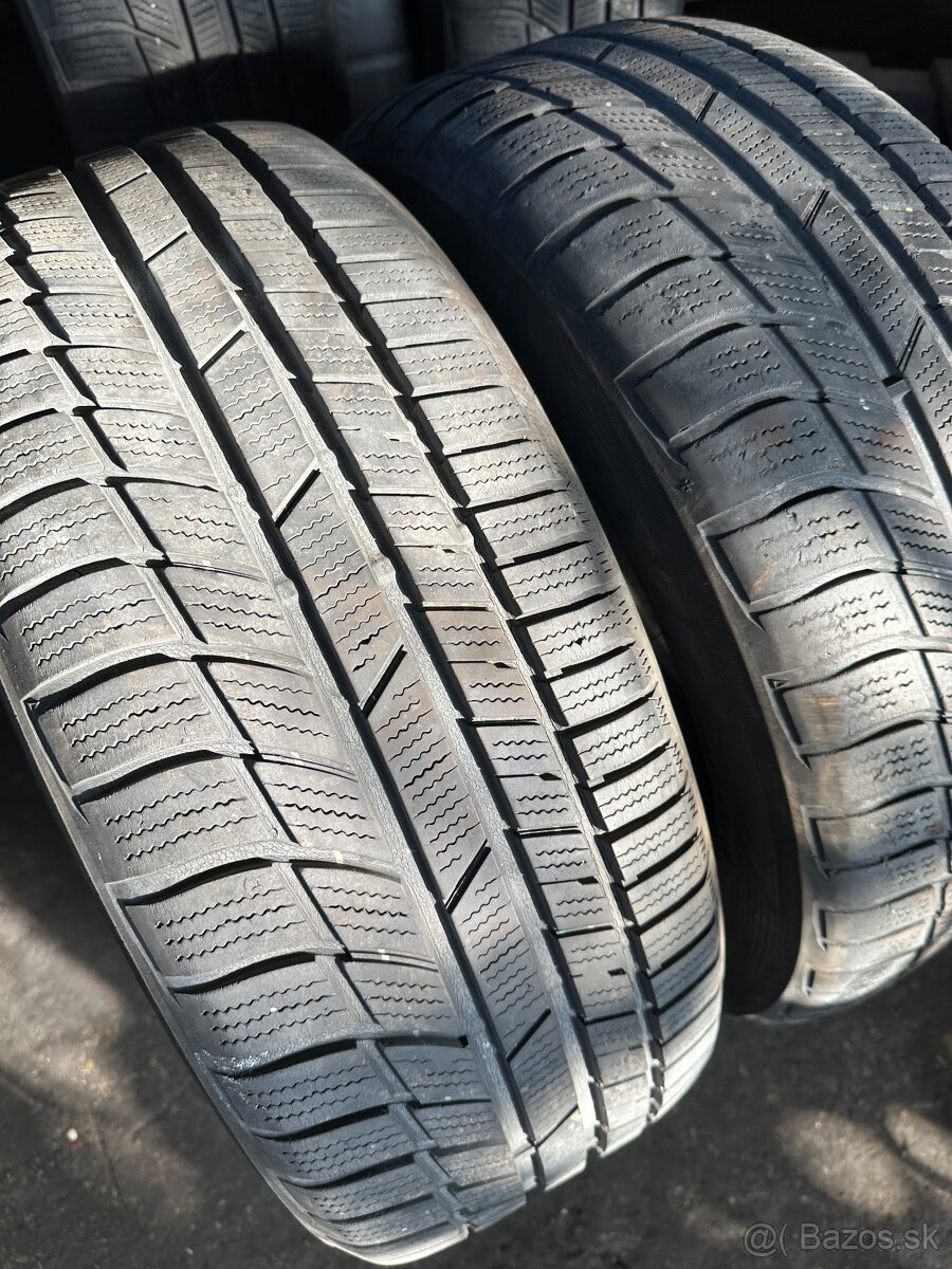 Zimne pneu Toyo Snowprox 205/55R16