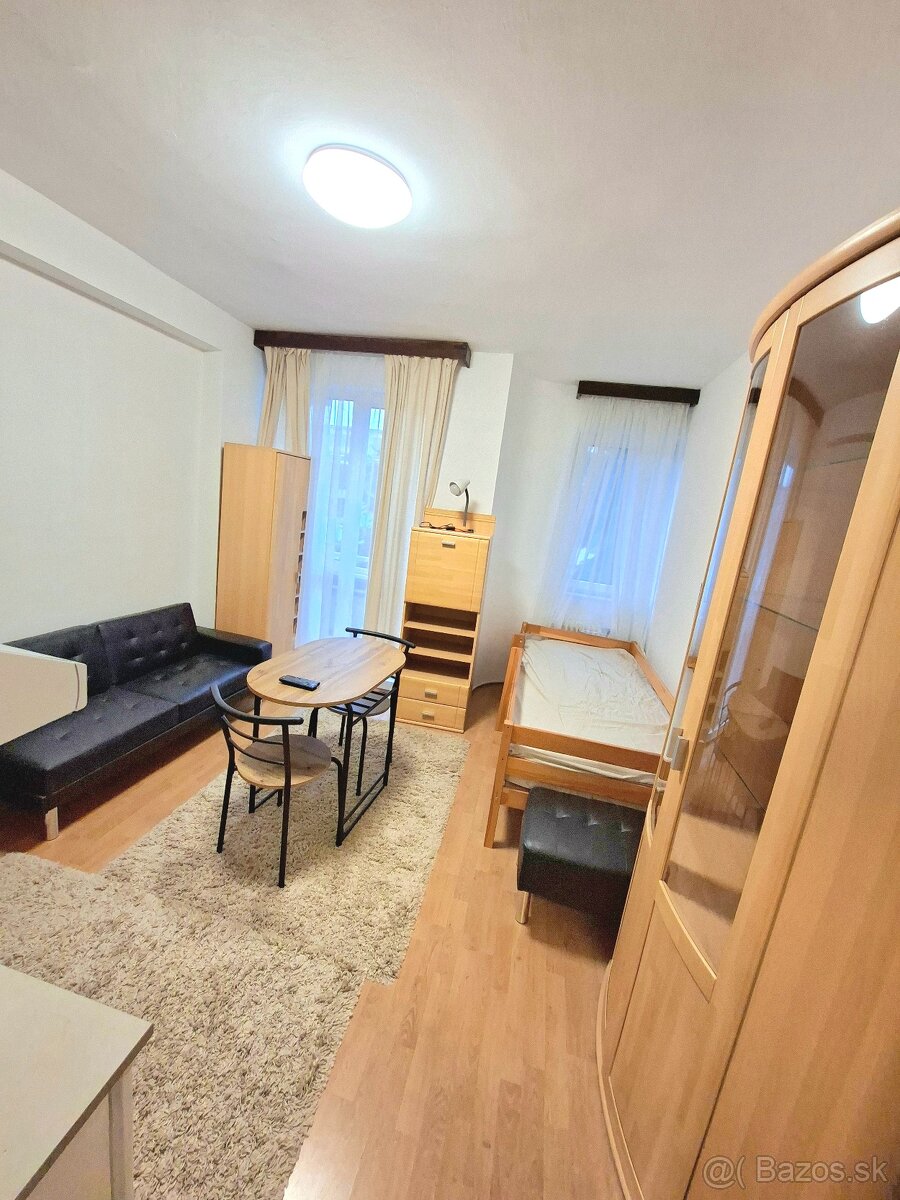 Prenájom garsonky v Bratislave, Rači. Cena 480€ vrátane E
