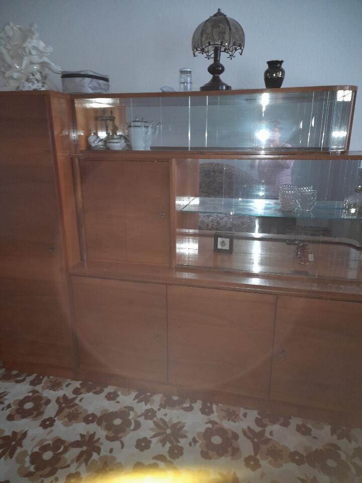 Staršia obývacia stena-sekretár