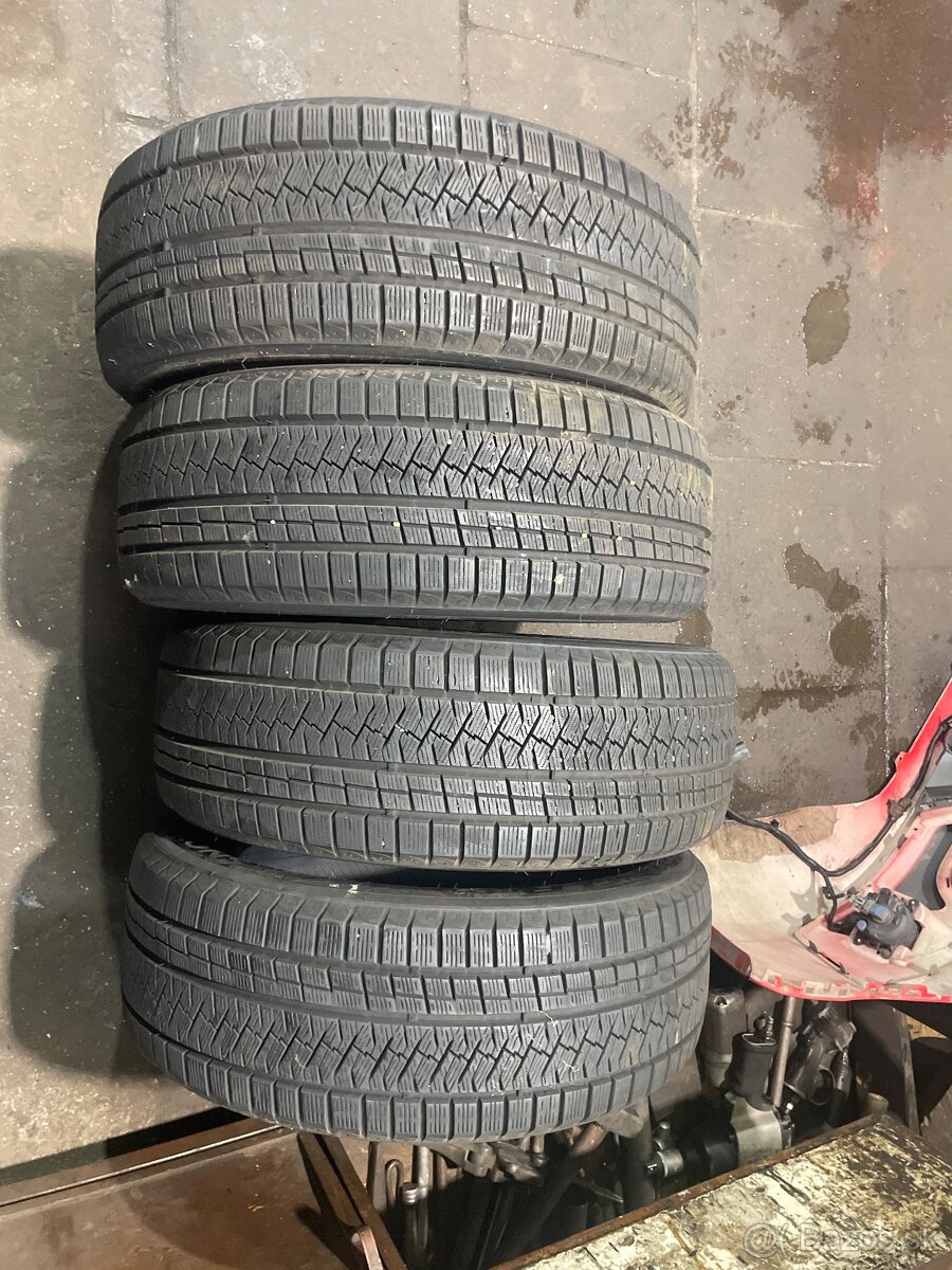 Zimne 225/55 R18 102V