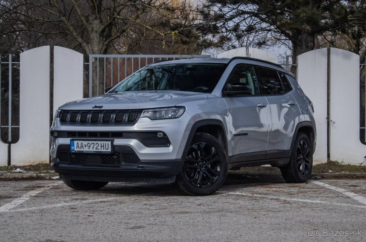 Jeep Compass 1.5 e-Hybrid Night Eagle II / NELAKOVANÉ