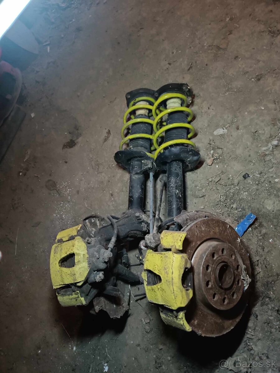 predne otoče vw golf 5