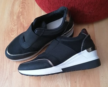 DÁMSKE BOTASKY NA PLATFORME veľ.38