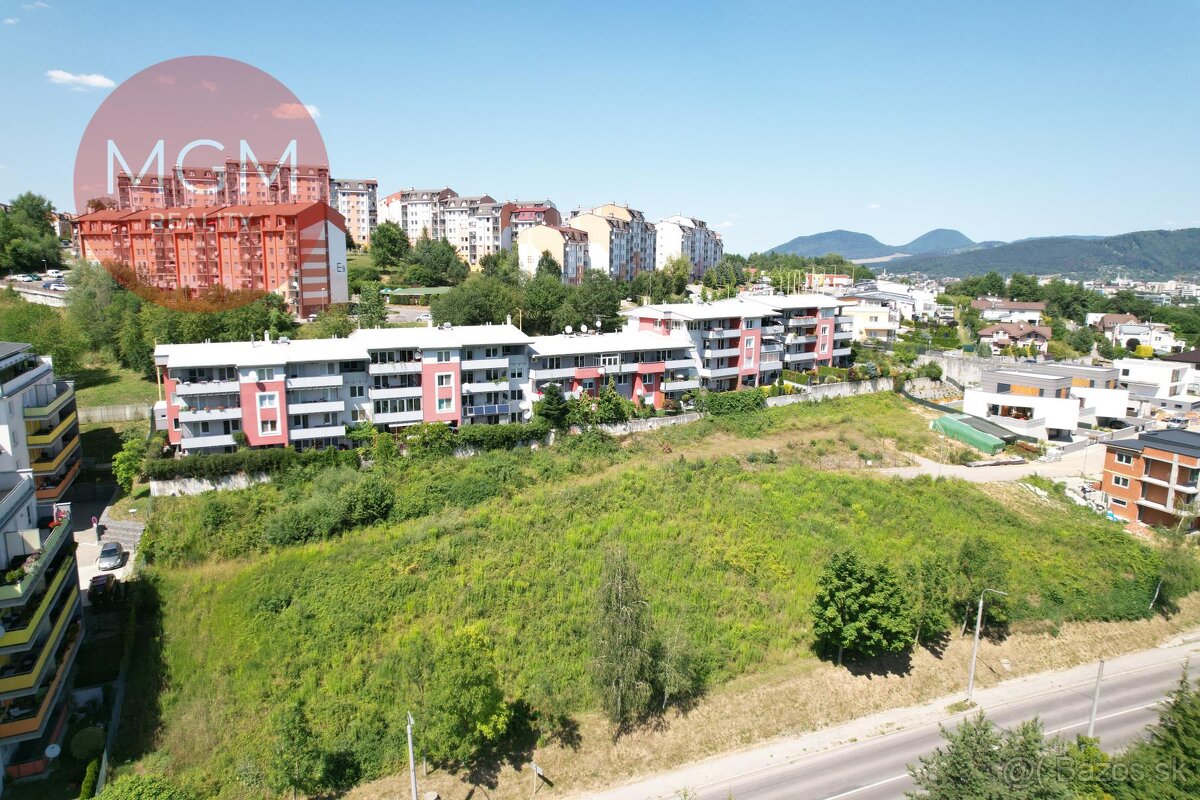 Veľkometražný 4 izbový byt s veľkou terasou a gáražou