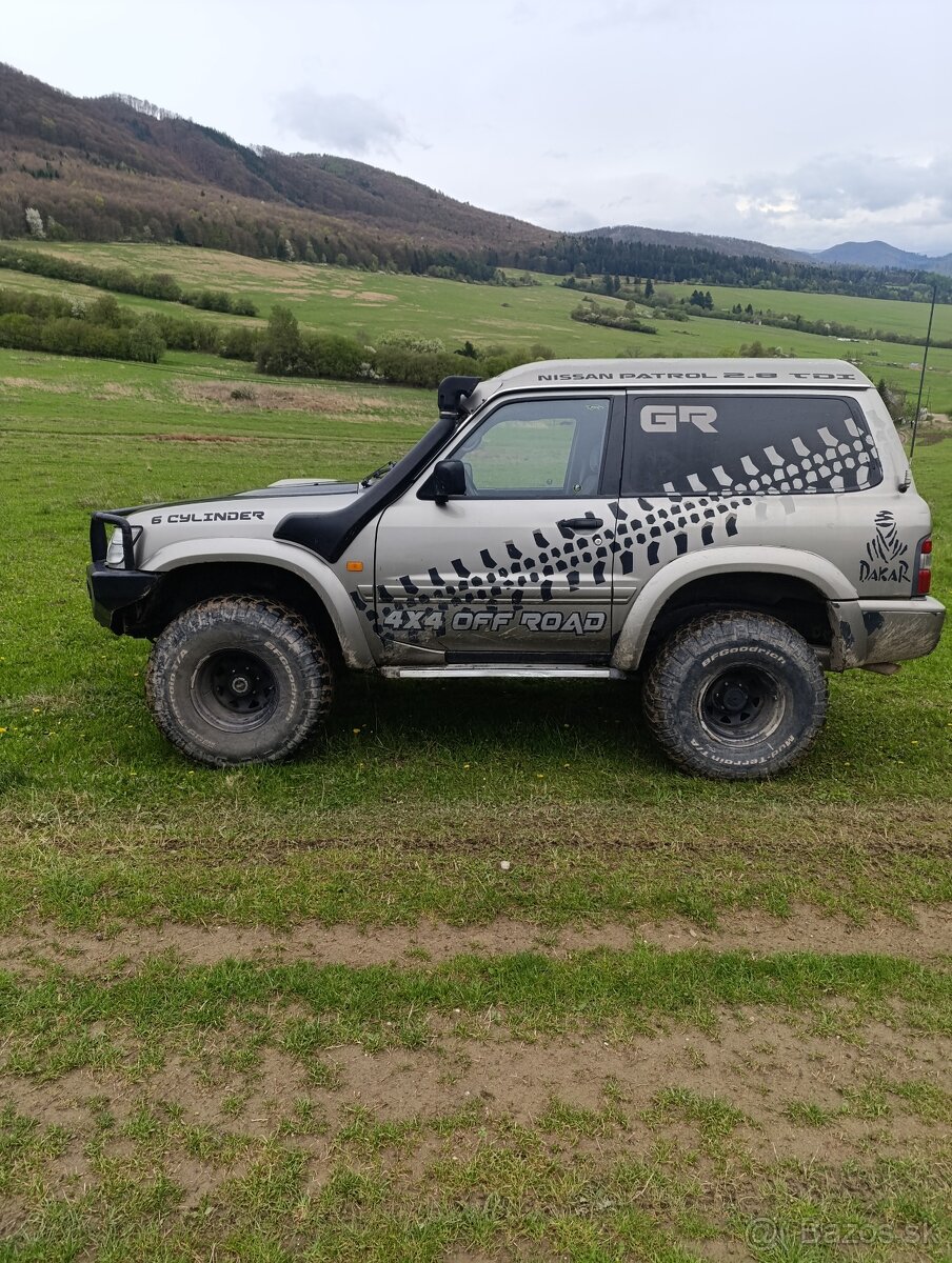 Predám Nissan patrol y61