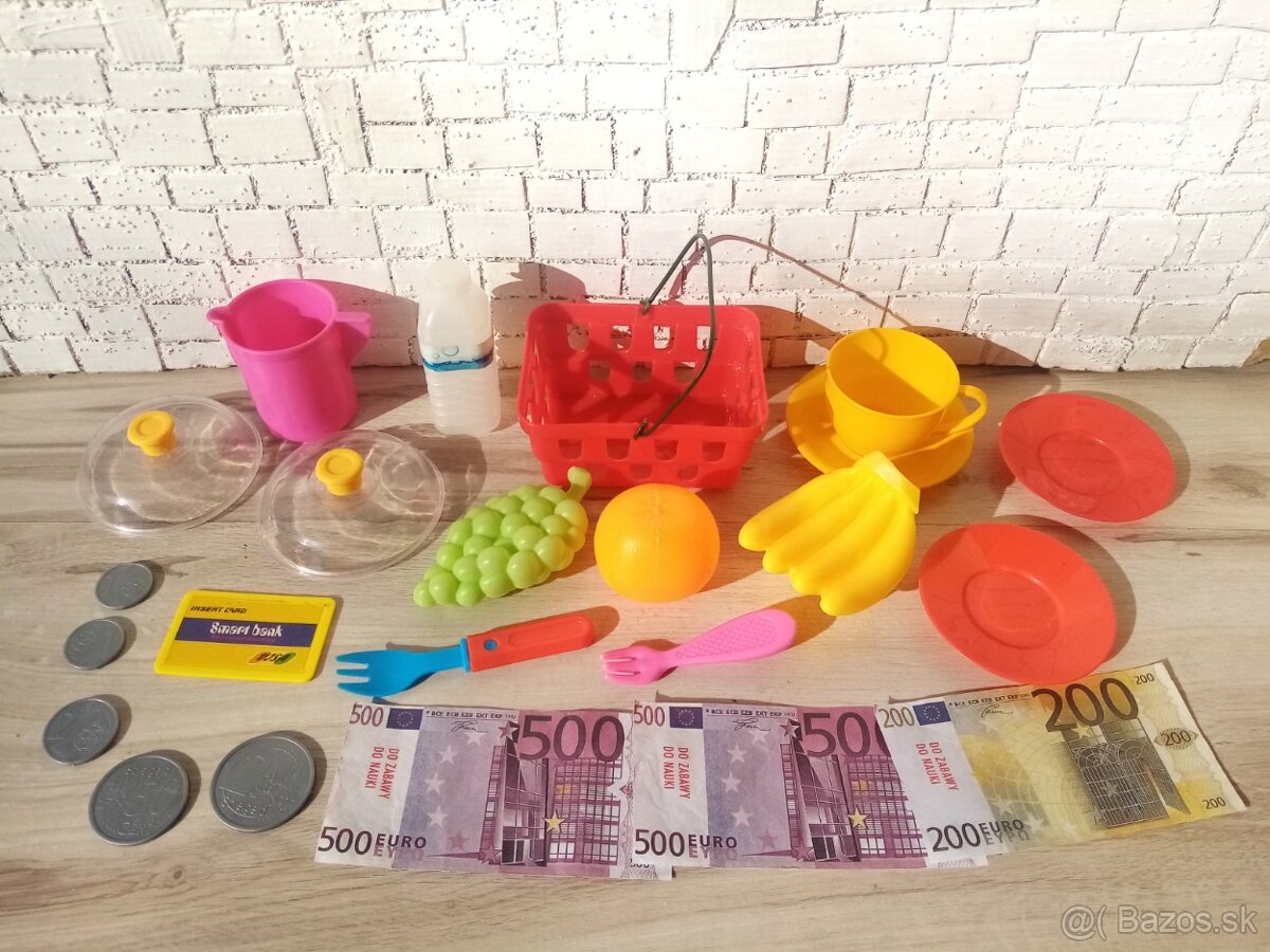 Ovocie,mlieko,nákupný košík,šálky,taniere,peniaze Kuchynky,