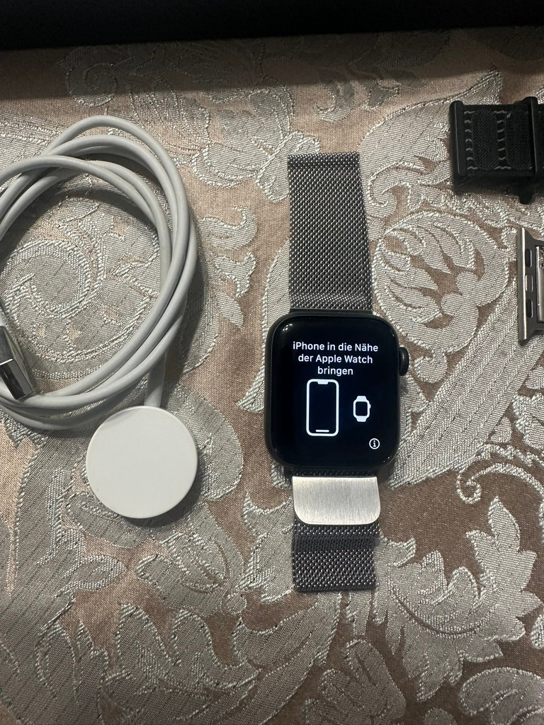 Predám Apple watch Nike + S4 40 mm