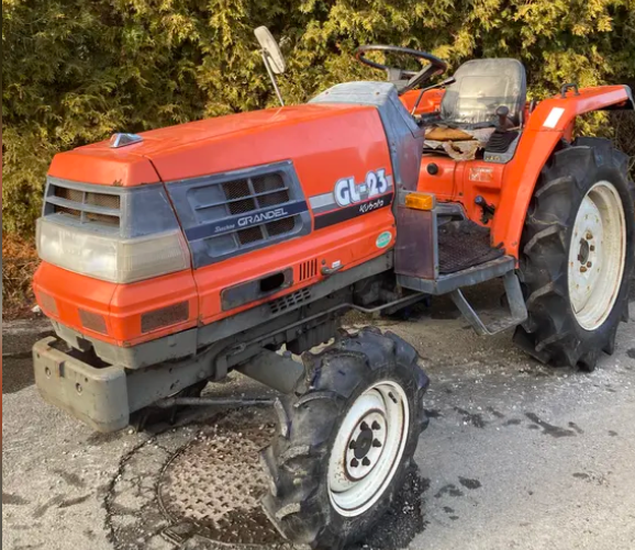 Malotraktor Kubota GL23, traktor 23 koní, 4x4