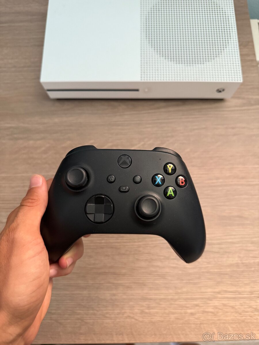 Bezdrôtový ovládač Xbox Series X