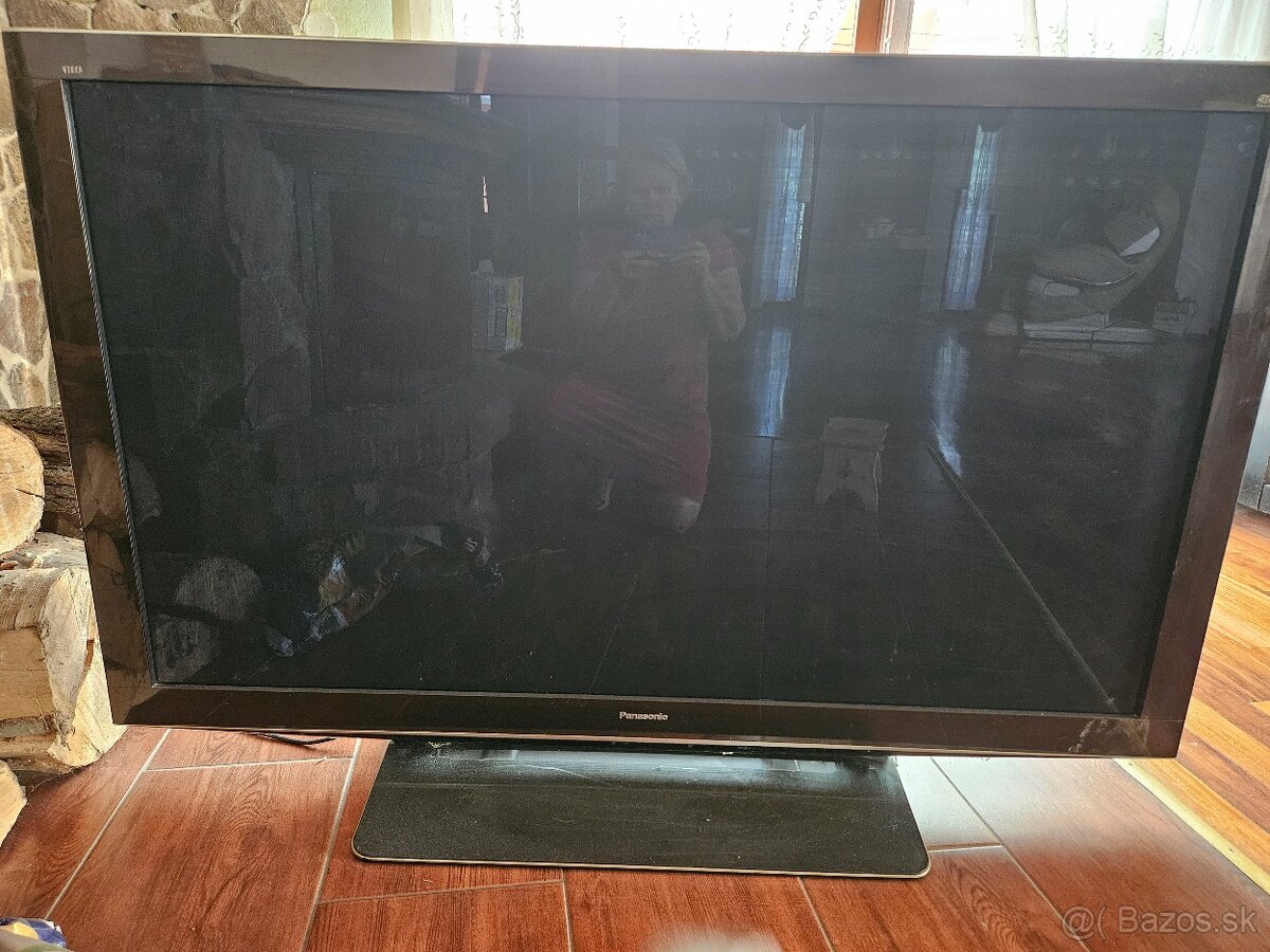 Predám veľký TV  85 palcova uhlopriečka