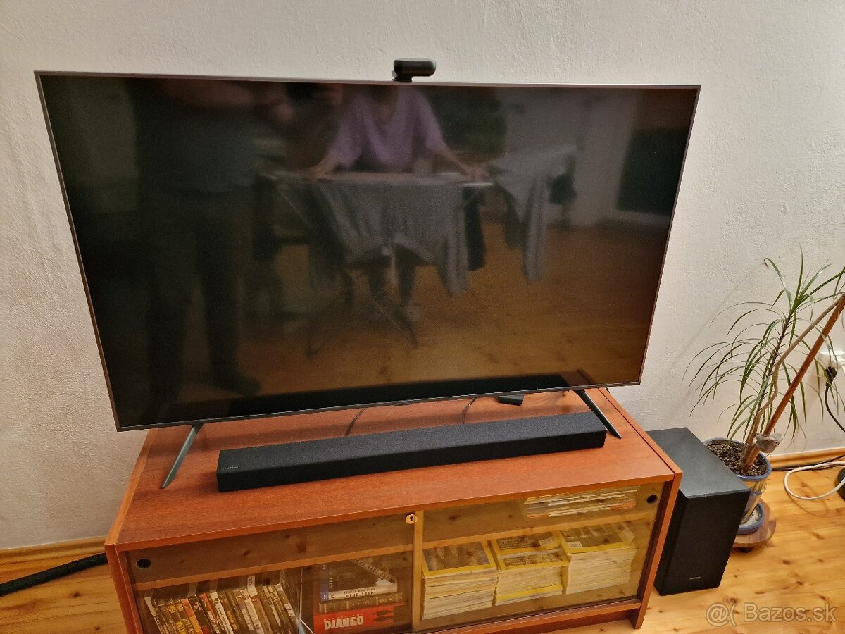 TV 55" Samsung UE55TU7172 + soundbar Samsung HW-T430 + Gove