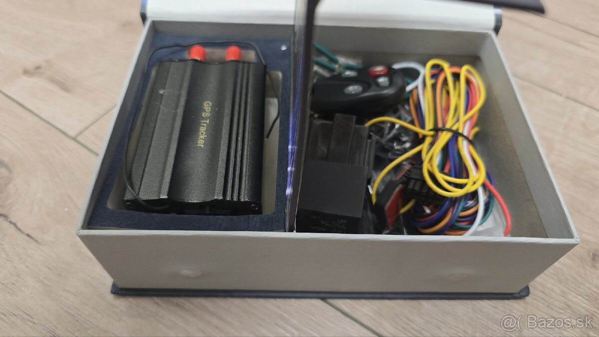 GPS locator do auta s prislusenstvom