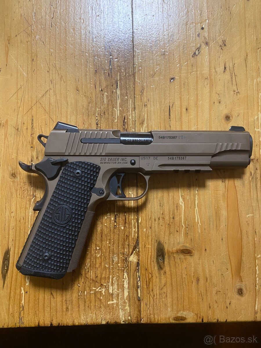 Sig Sauer 1911 Emperor 45. ACP