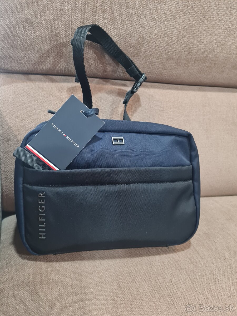 Tommy Hilfiger taštička