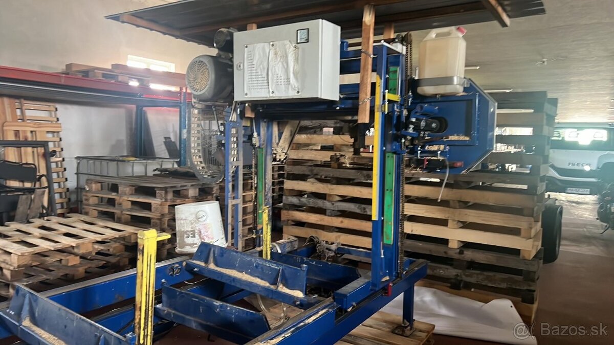 Kmeňová pásová píla