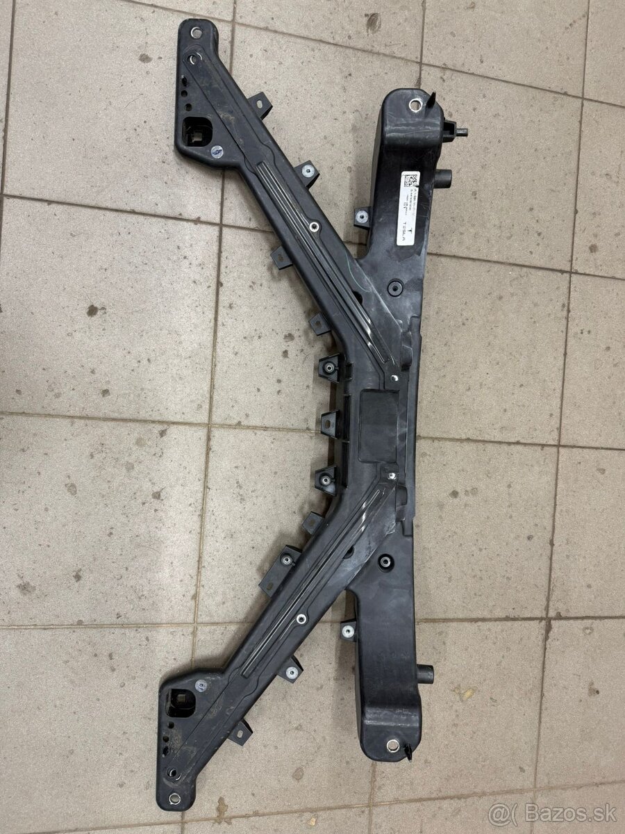 Montážny panel pre TV M3 1118289-00-G Tesla