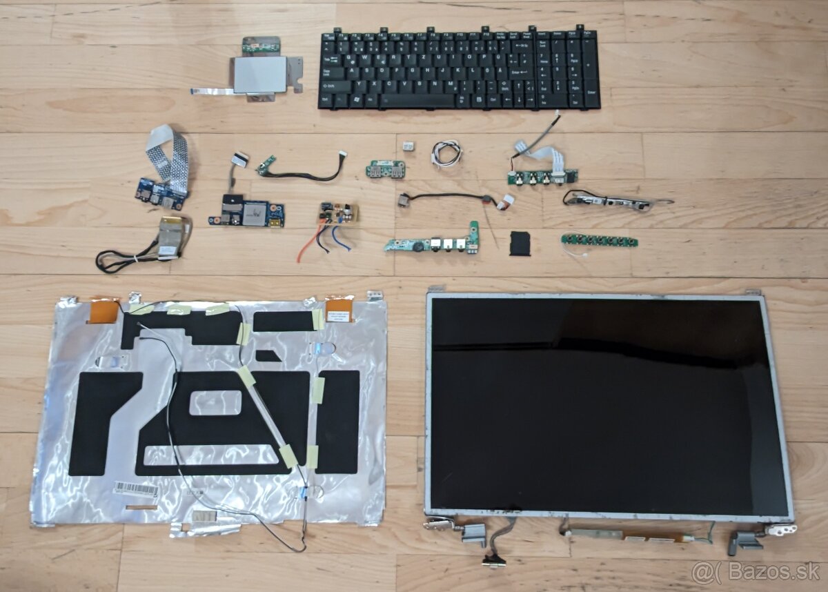 Predám náhradné diely a súčiastky z notebookov