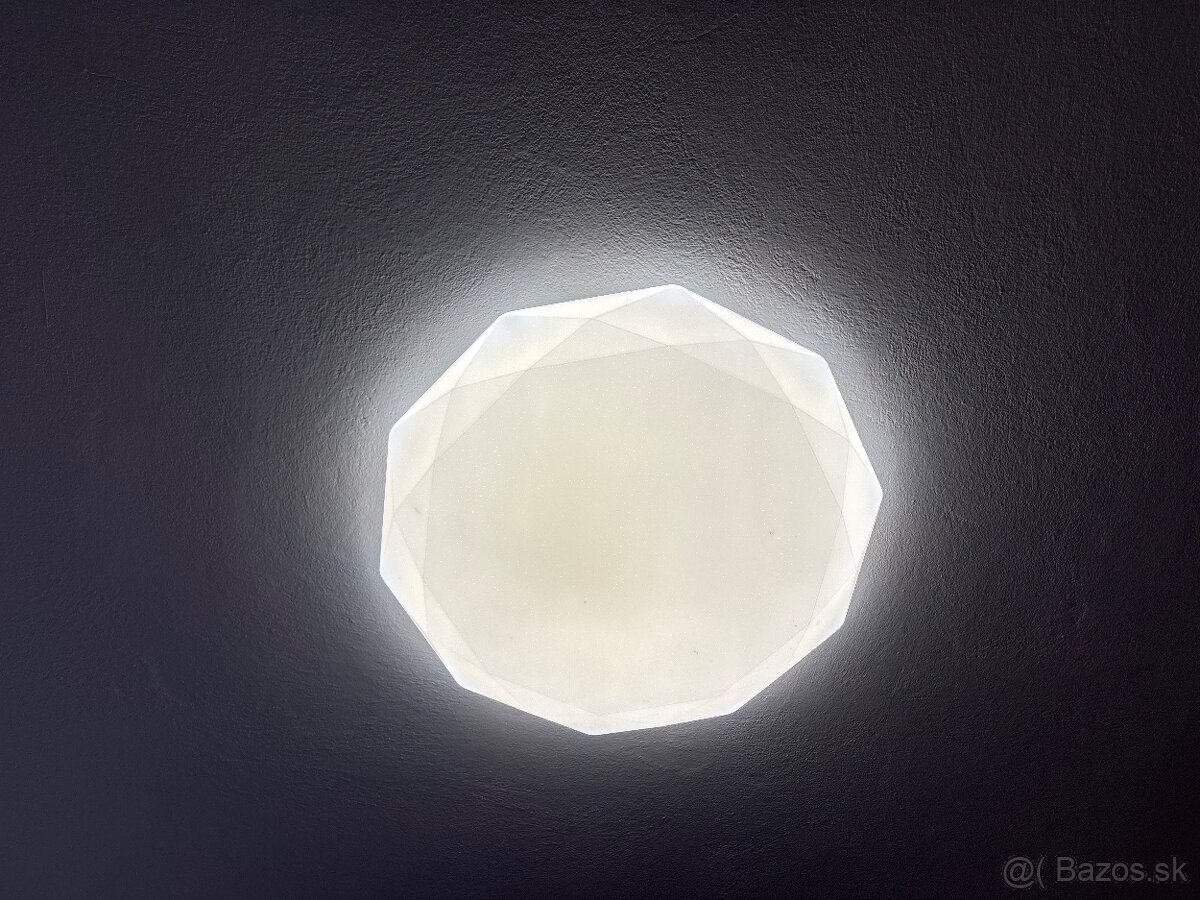 Stropné svietidlo diamant