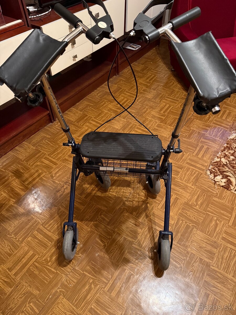 Invalidné chodítko