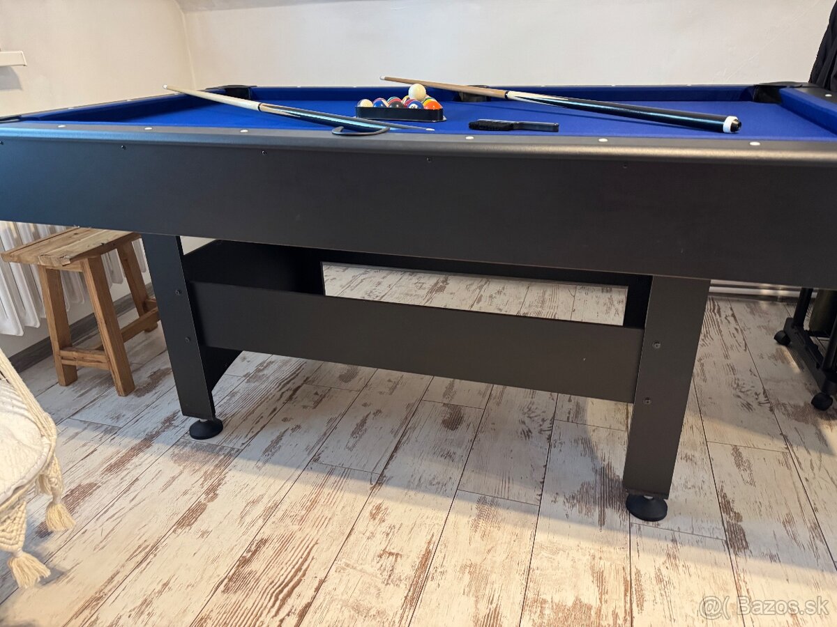 Biliardový stôl