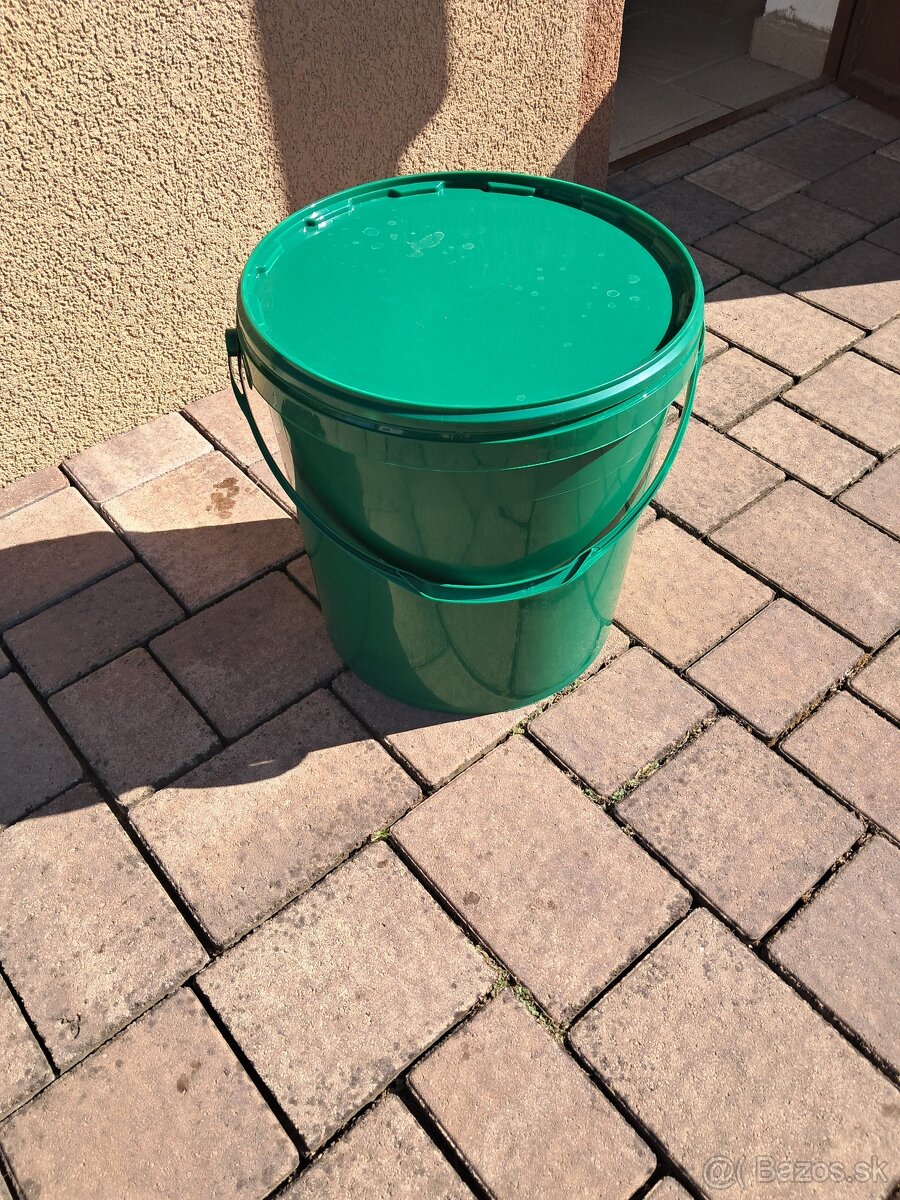 Vedrá plastové 20 litrové